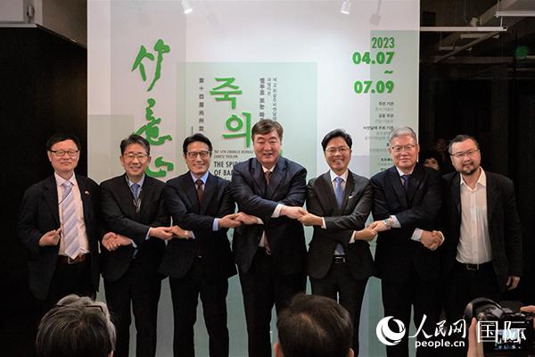 第十四屆光州雙年展中國館開幕式7日在韓國光州隱巖美術(shù)館舉行。人民網(wǎng)記者 馬菲攝
