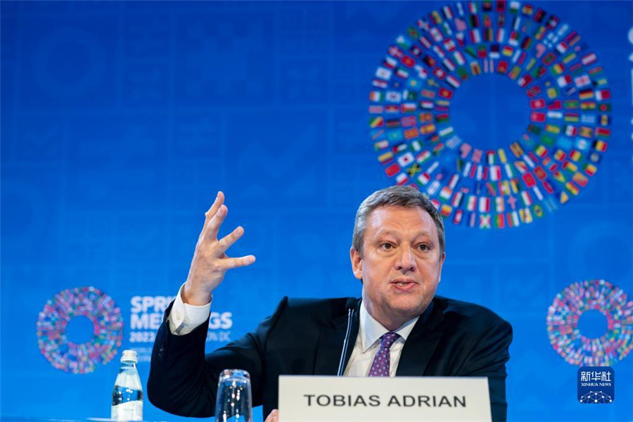 4月11日，在美國華盛頓，IMF貨幣與資本市場部主任托比亞斯·阿德里安出席記者會(huì)。新華社記者 劉杰 攝