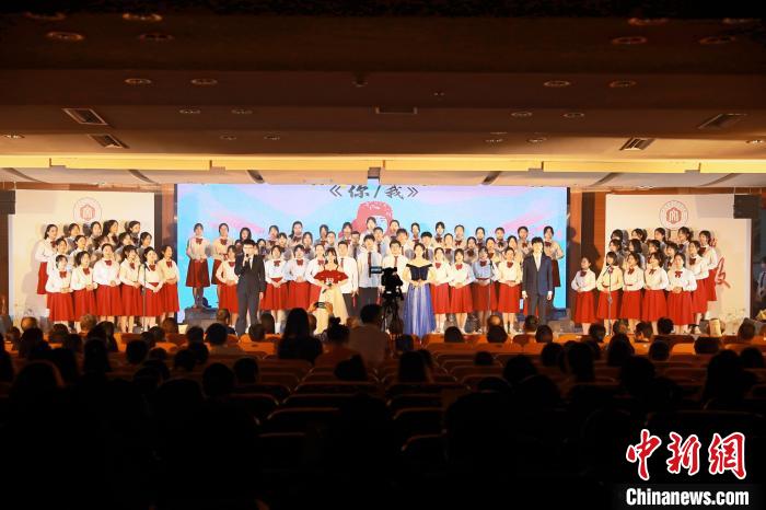 詩歌朗誦會現(xiàn)場?！￠}南師范大學(xué)供圖