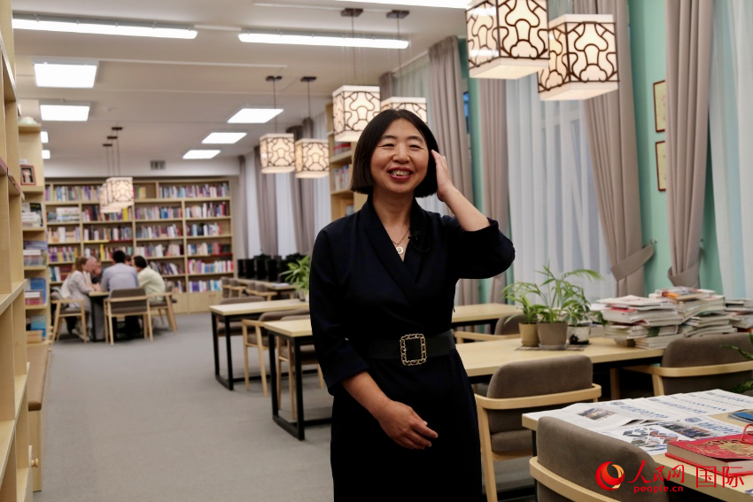 白俄羅斯國立大學共和國漢學孔子學院中方院長劉素玲。人民網(wǎng)記者 朱虹攝