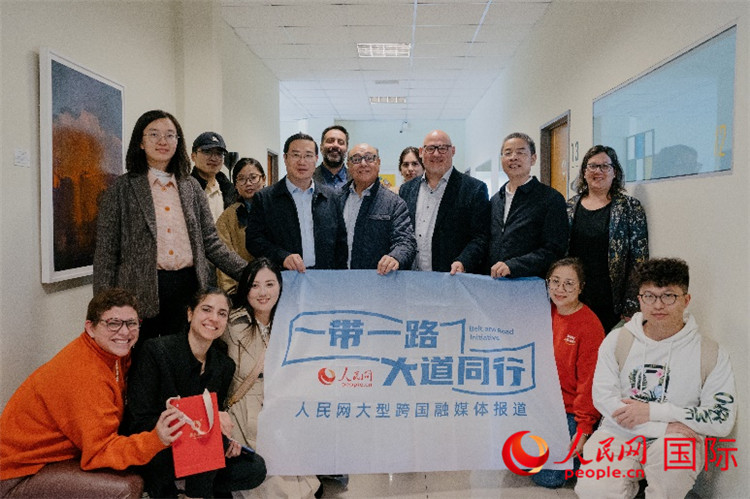 人民網(wǎng)“一帶一路 大道同行”大型跨國融媒體報道組走進(jìn)烏拉圭。人民網(wǎng)記者 張若涵攝