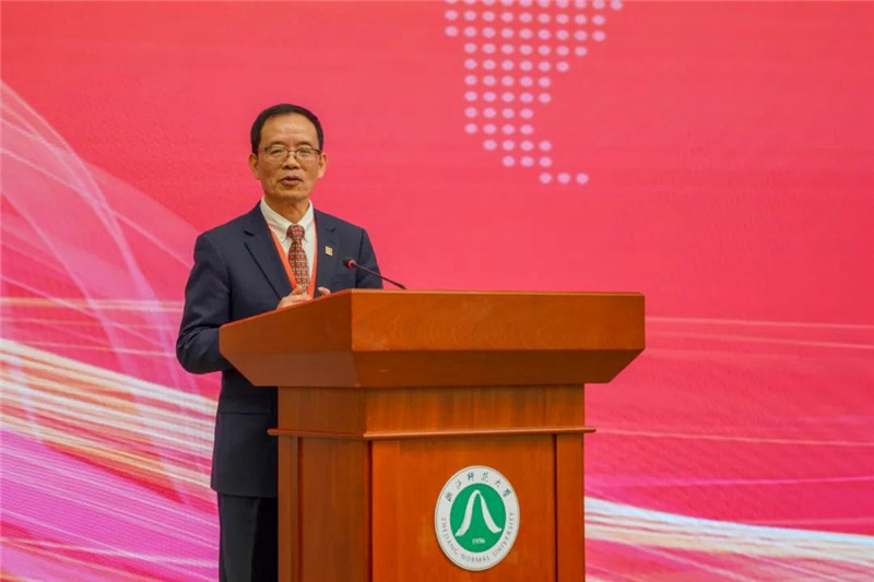 國務(wù)院學(xué)位委員會區(qū)域國別學(xué)學(xué)科評議組秘書長、浙江師范大學(xué)非洲研究院（非洲區(qū)域國別學(xué)院）院長劉鴻武致辭。主辦方供圖