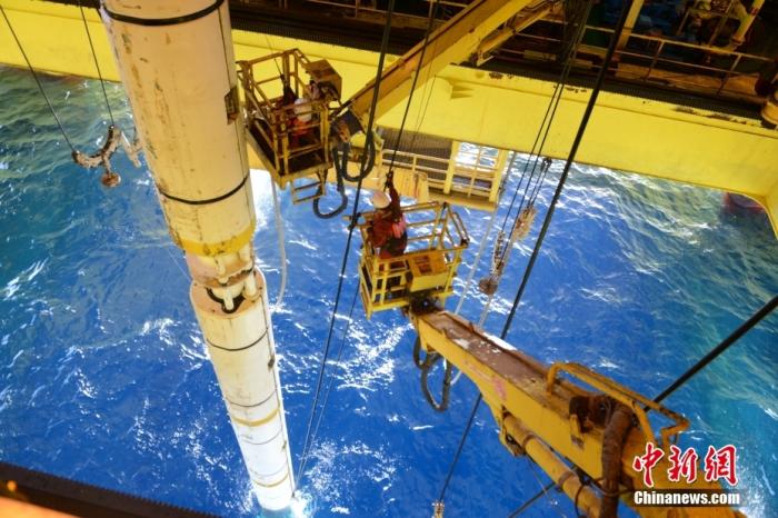 正在作業(yè)的工作人員。<a target='_blank' href='/' _fcksavedurl='/' ><p  align=