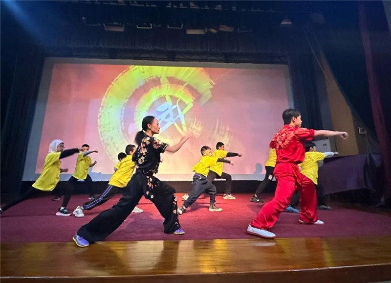 圖為2023“中華文化大樂園—埃及開羅營”閉幕式活動現(xiàn)場。主辦方供圖