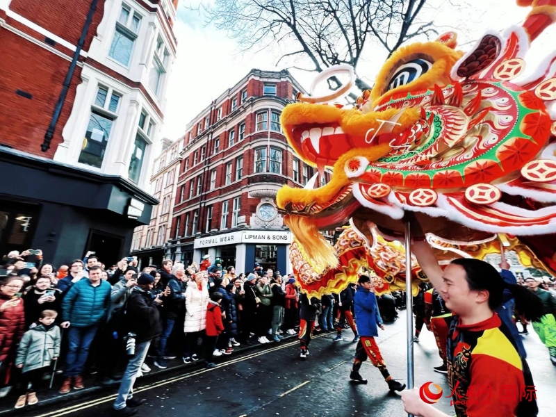 倫敦新春慶典現(xiàn)場。人民網(wǎng) 郭錦標(biāo)、楊浩鵬攝