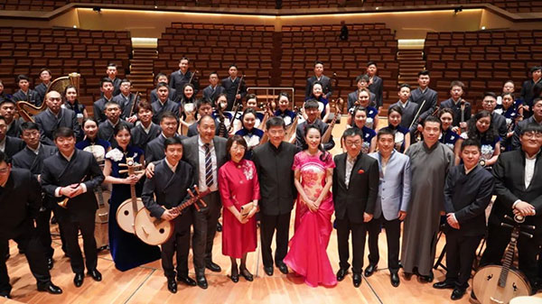 “”天地永樂·中國節(jié)“”音樂會(huì)演出人員合影。中國駐德國大使館供圖