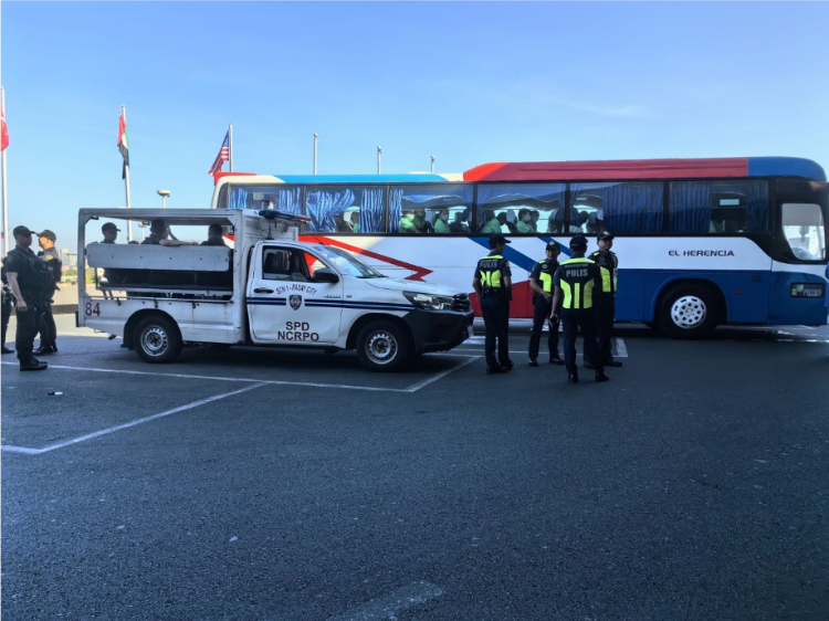 菲反有組織犯罪委員會(huì)等部門組織多次聯(lián)合突擊執(zhí)法。駐菲律賓使館供圖