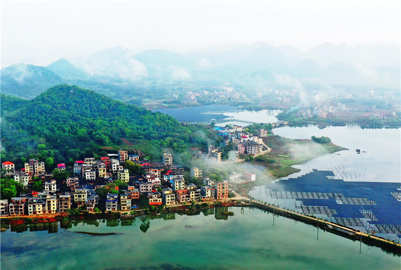 湖南省郴州市嘉禾縣千家洞水庫(kù)風(fēng)光。黃春濤攝