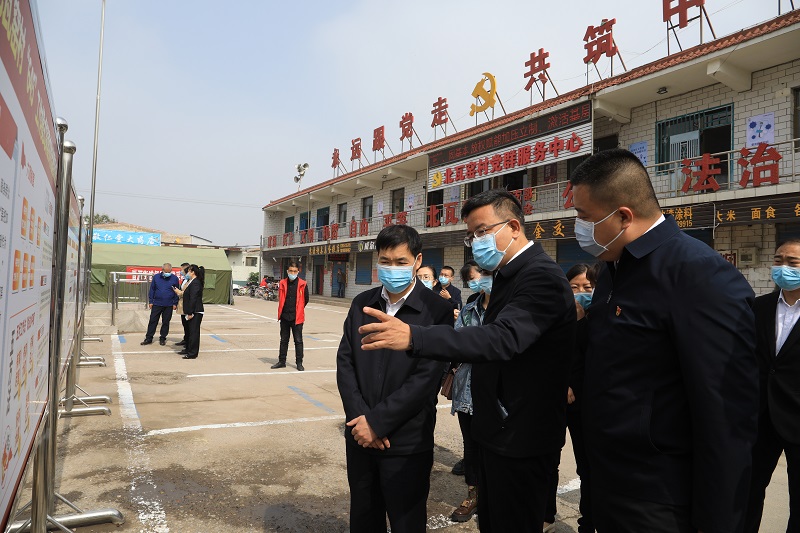 張農(nóng)壽在晉源街道北瓦窯村調(diào)研抓黨建促基層治理能力提升專項(xiàng)行動(dòng)落實(shí)工作。