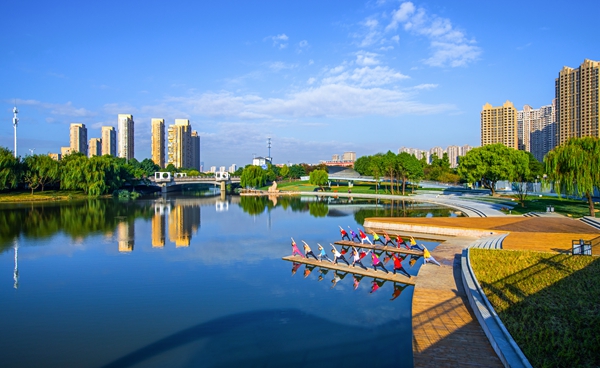 漫步街頭，科產城人融合的理念貫穿始終。無錫高新區(qū)管委會供圖