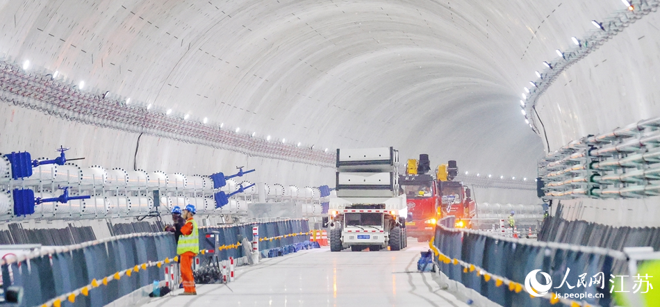 江陰靖江長江隧道右線施工現(xiàn)場。朱其攝