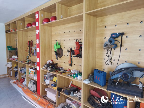 “荷樂益家”器材保管室。人民網(wǎng) 張瀚天攝