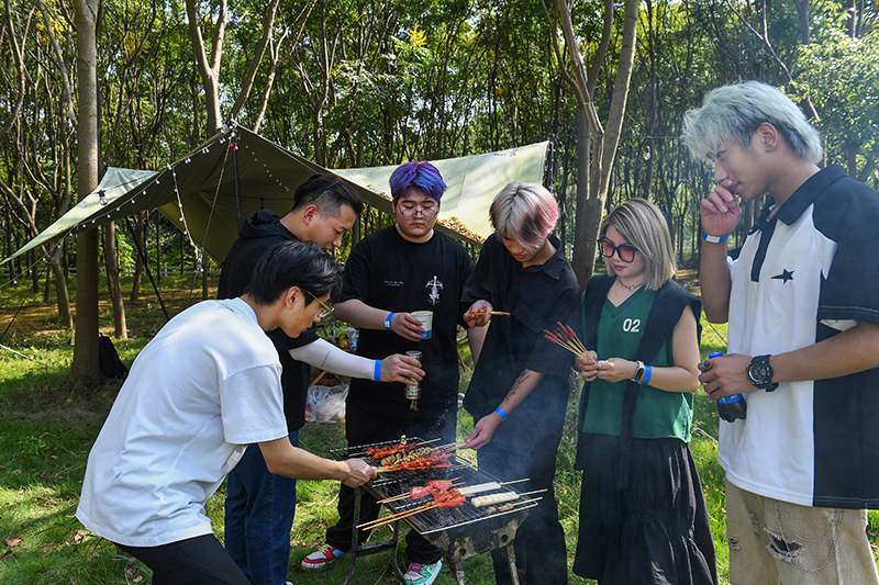 從馬達(dá)加斯加到肥東，楊晉打理的雨悅山房深受年輕人的喜愛。吳芳攝