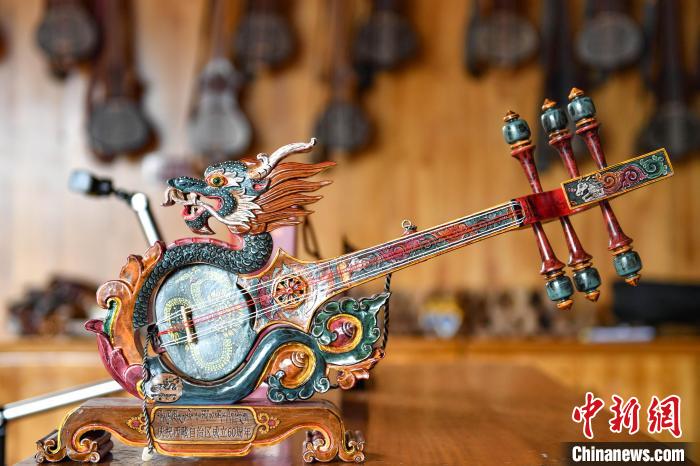 西藏日喀則：探秘中國國家級(jí)非遺“扎念琴制作技藝”