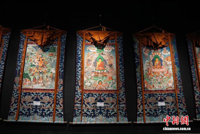 西藏丹巴繞旦唐卡藝術學校四十六載免費育人非遺技藝薪火相傳