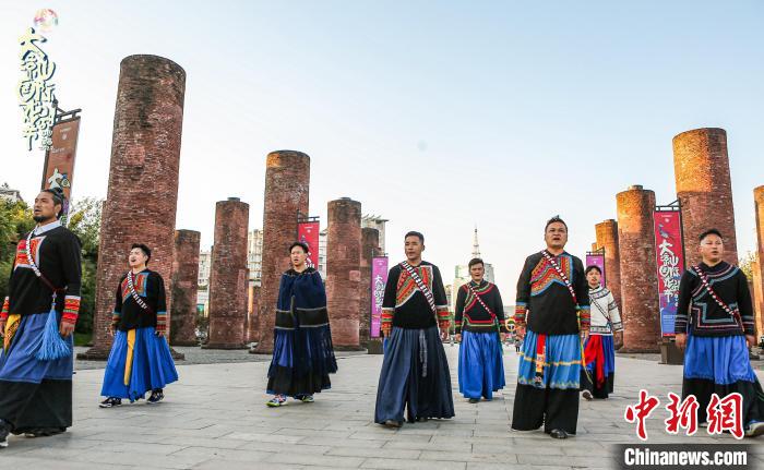 用民族文化吸引世界目光大涼山國(guó)際藝術(shù)節(jié)展多元風(fēng)情