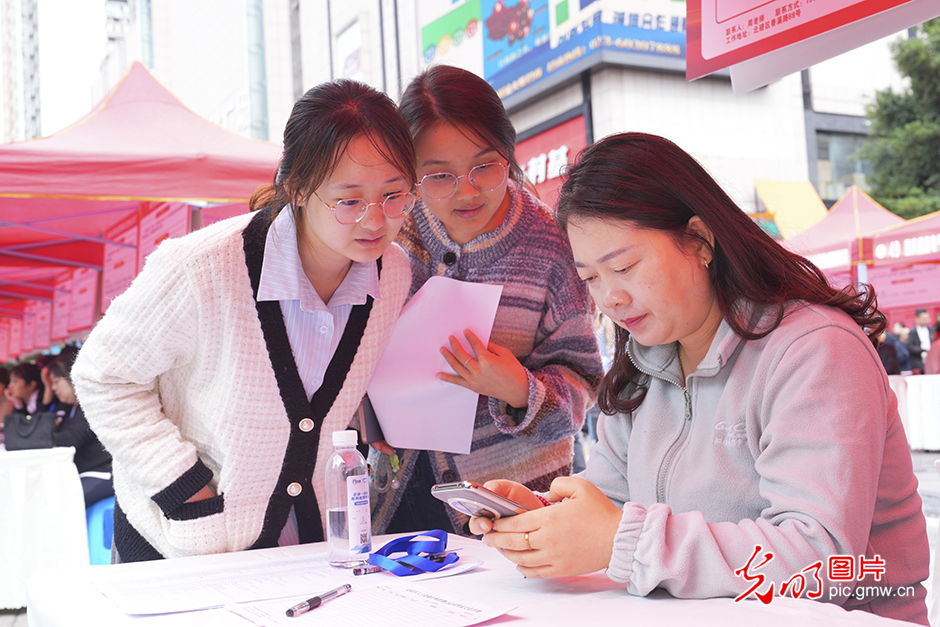 【職引未來】求職招聘“雙向奔赴”，穩(wěn)崗就業(yè)精準(zhǔn)發(fā)力