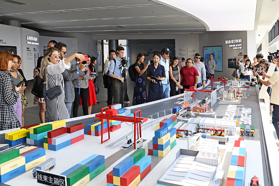 時(shí)政微觀察丨再次考察西部陸海新通道，總書記提出新要求