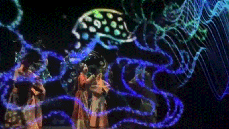 馬王堆復(fù)原動態(tài)展《一念·辛追夢》以多媒體視覺影像，為觀眾提供沉浸式視聽感受。