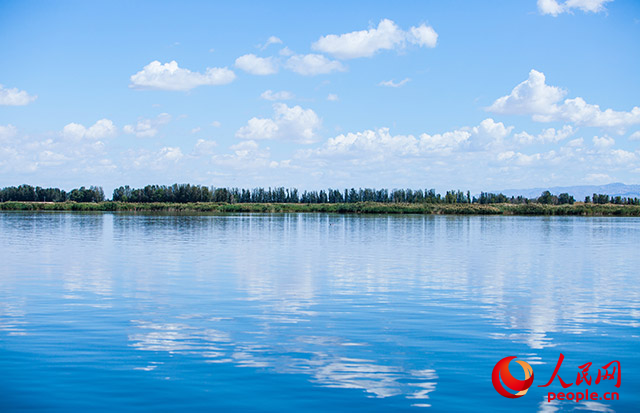 烏梁素海風(fēng)景秀美。人民網(wǎng) 孟佳澍攝