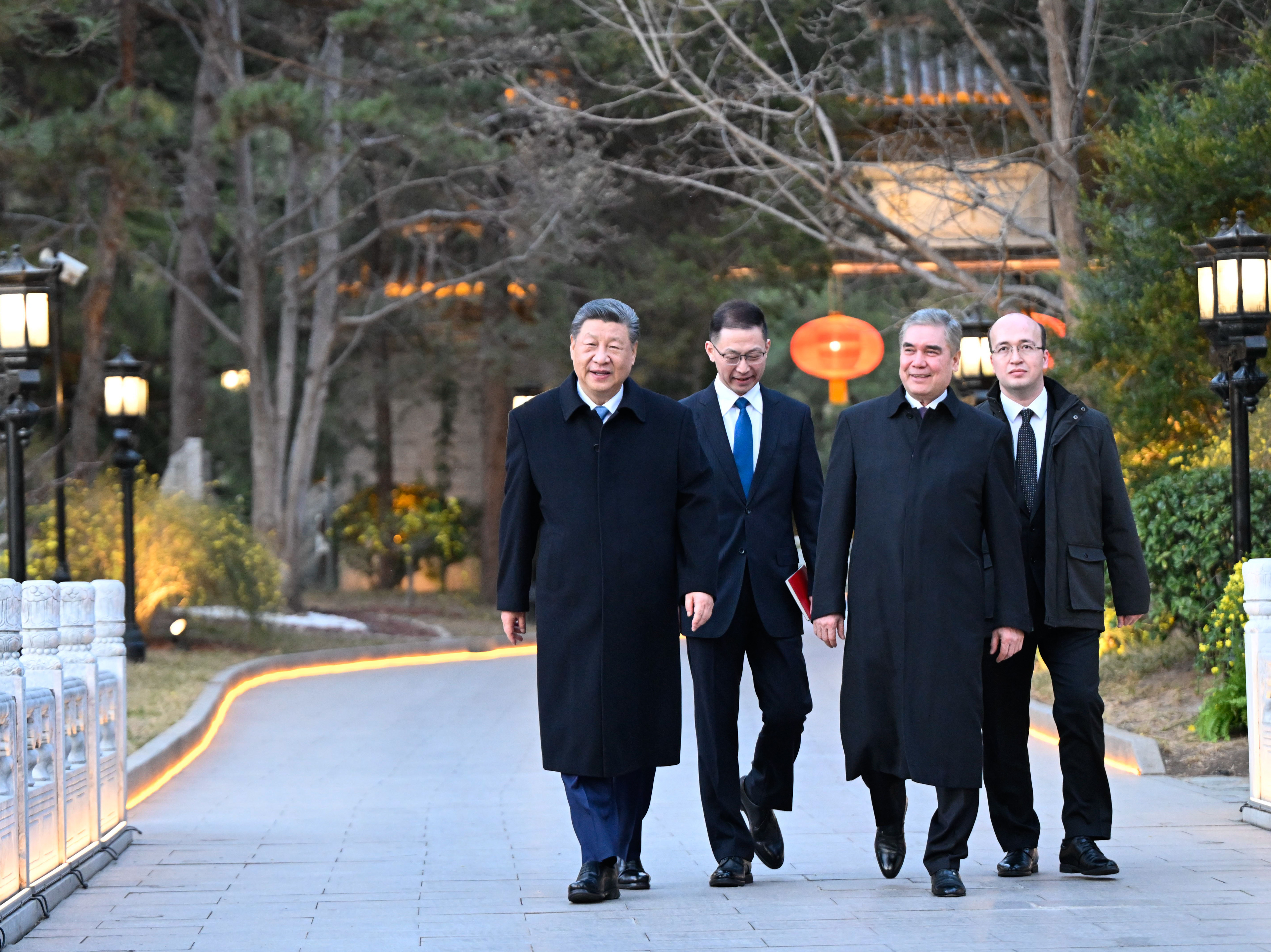 2026年3月18日，國家主席習(xí)近平在北京會見土庫曼斯坦民族領(lǐng)袖、人民委員會主席別爾德穆哈梅多夫。