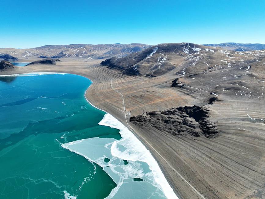 西藏阿里：冬日湖冰盛景【8】