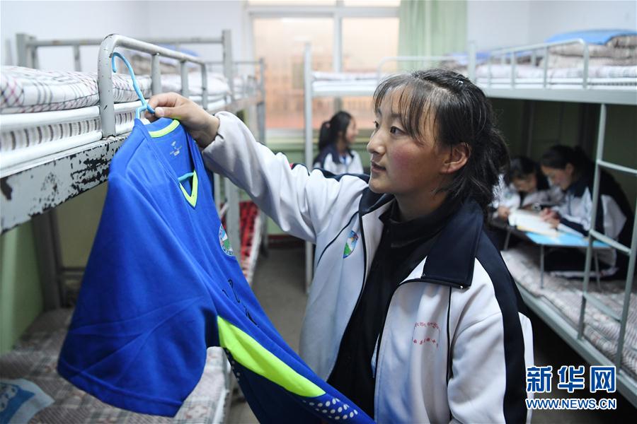 （體育·專題）（24）足球——踢球吧！草原女孩