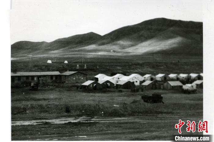 圖為20世紀70年代風火山觀測站科學城。(資料圖) 中鐵西北科學研究院供圖