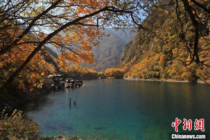 松坪溝風(fēng)光?！⑼?攝