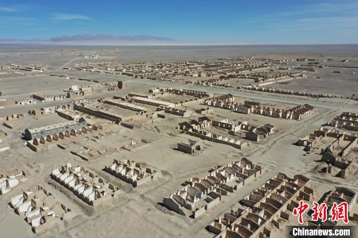 航拍青海省海西蒙古族藏族自治州茫崖市冷湖石油工業(yè)遺址保護區(qū)?！●R銘言 攝