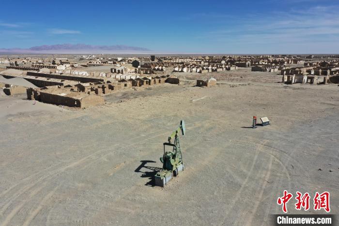 航拍青海省海西蒙古族藏族自治州茫崖市冷湖石油工業(yè)遺址保護區(qū)?！●R銘言 攝
