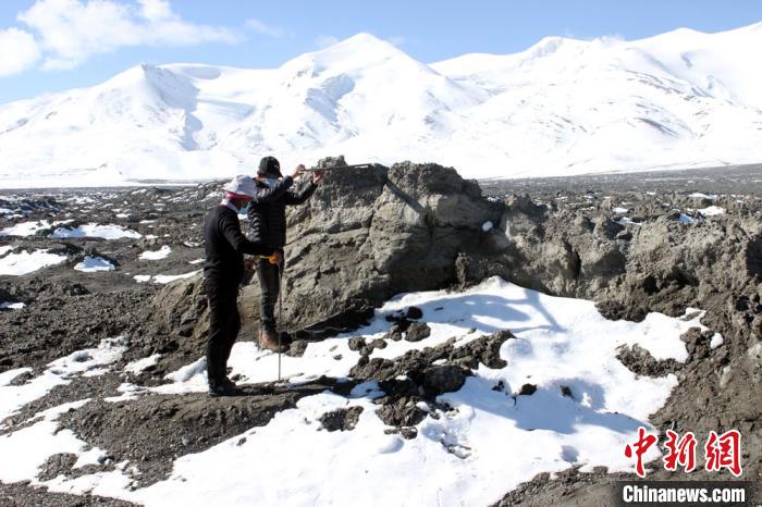 2019年10月冰體融化后遺留下的碎屑物。中科院青藏高原所 供圖