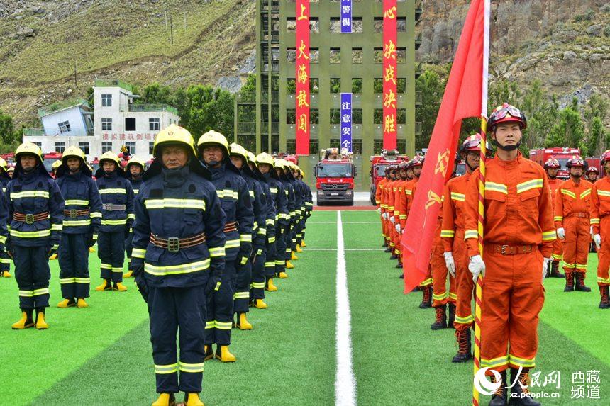 誓師大會(huì)現(xiàn)場(chǎng)。人民網(wǎng) 李海霞攝