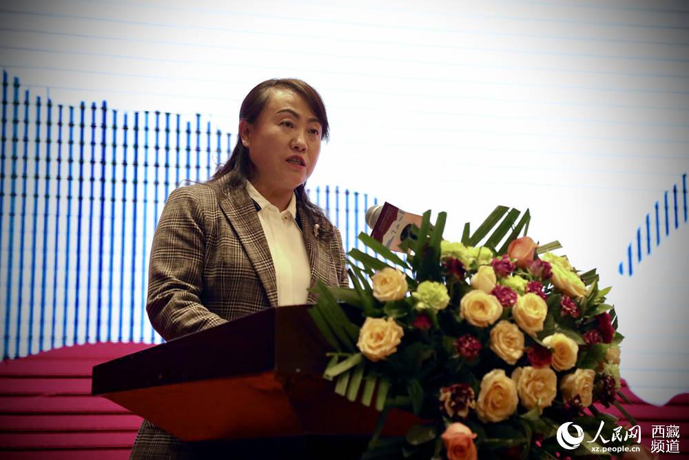 拉薩市旅游發(fā)展局相關負責人發(fā)言。人民網 次仁羅布攝