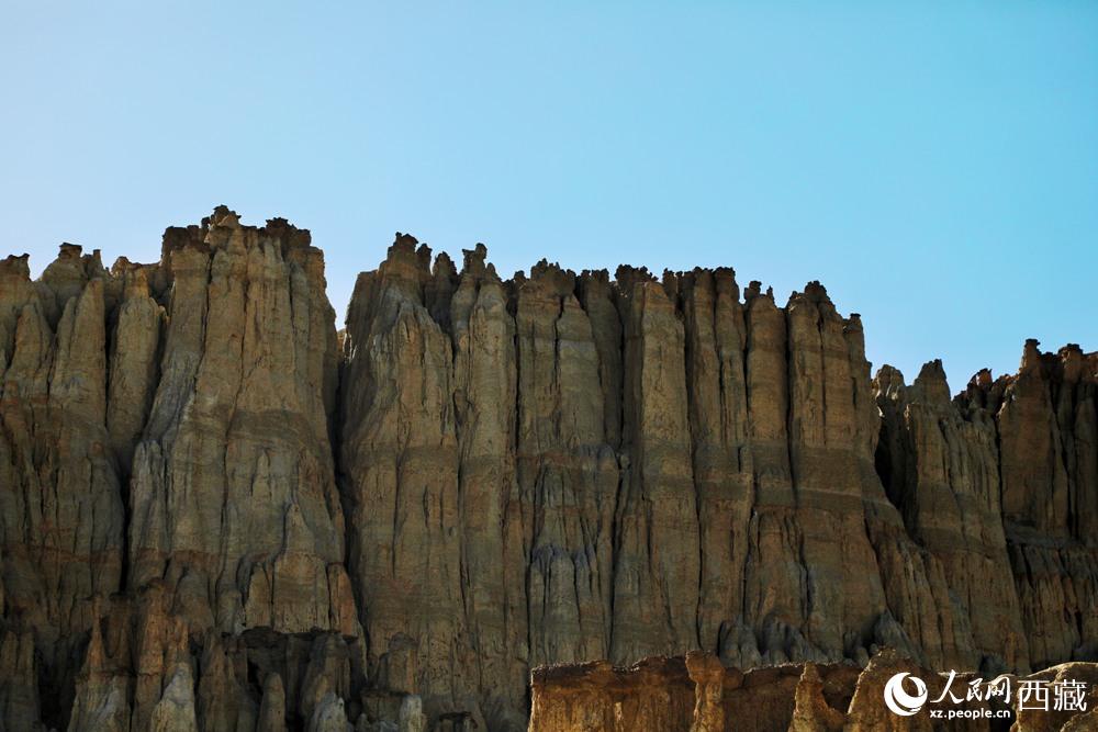 壯美的土林。人民網(wǎng) 李海霞攝