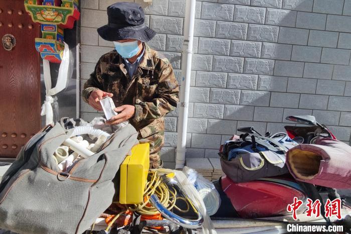 拉薩居民守望相助抗疫：大家的關(guān)系、距離更近了