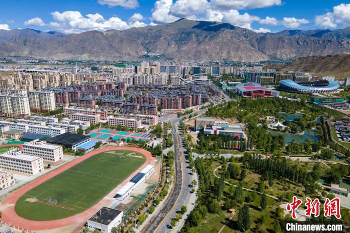 圖為西藏拉薩柳梧新區(qū)。　江飛波 攝