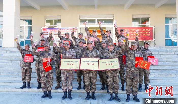 獲獎選手合影?！敲衫?攝