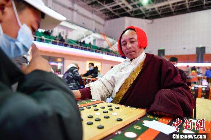圖為比賽現(xiàn)場。　貢嘎來松 攝