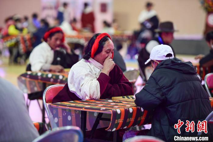 圖為比賽現(xiàn)場?！∝暩聛硭?攝