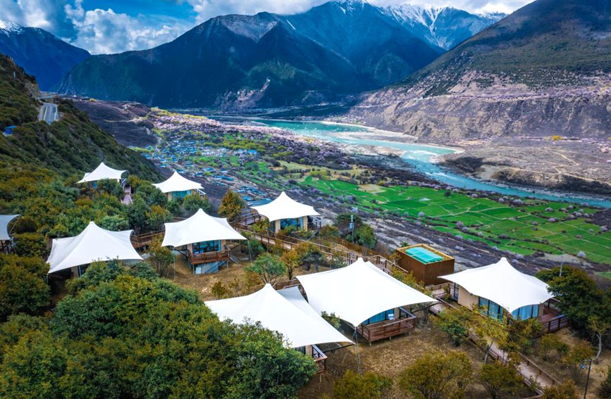 依托桃花資源，打造文旅產(chǎn)業(yè)。 張靜攝