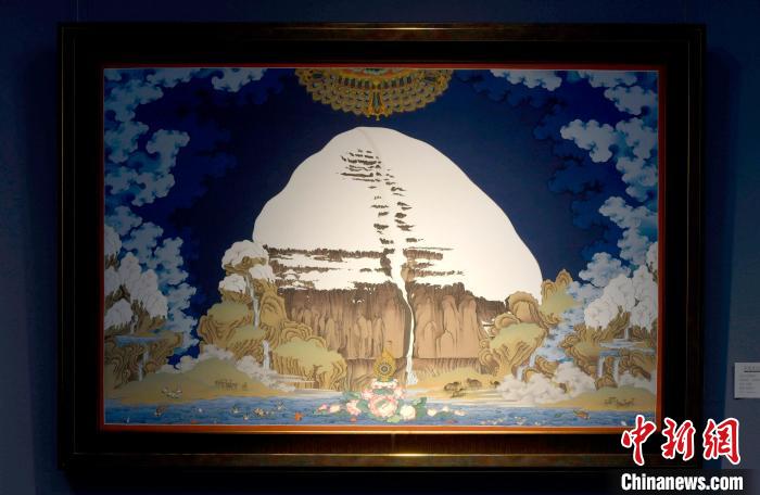 圖為5月16日，展覽中新創(chuàng)唐卡作品《岡底斯山》?！±盍?攝