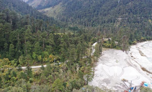 幾代建設(shè)者，歷經(jīng)半個(gè)多世紀(jì)完成！這是一條怎樣的公路？