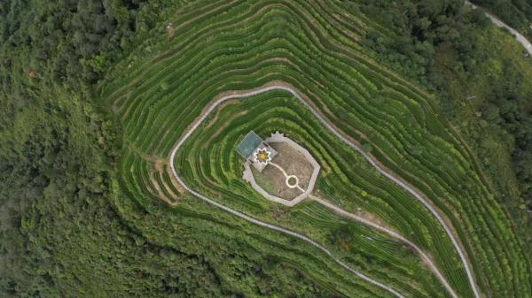 幾代建設(shè)者，歷經(jīng)半個(gè)多世紀(jì)完成！這是一條怎樣的公路？