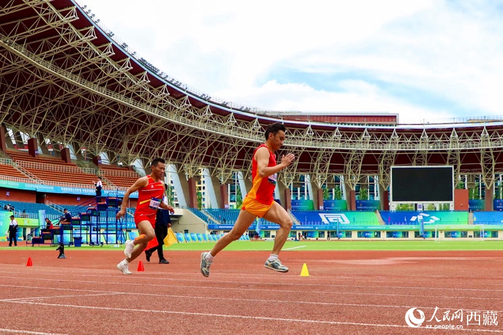 拉薩市群眾文化體育中心舉辦的田徑賽實(shí)況。