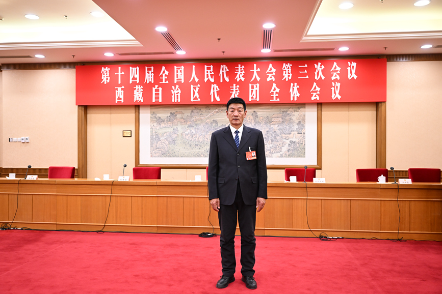 全國(guó)人大代表、國(guó)網(wǎng)拉薩供電公司城區(qū)供電服務(wù)中心帶電作業(yè)保電班副班長(zhǎng)扎西尼瑪。次吉美朵攝