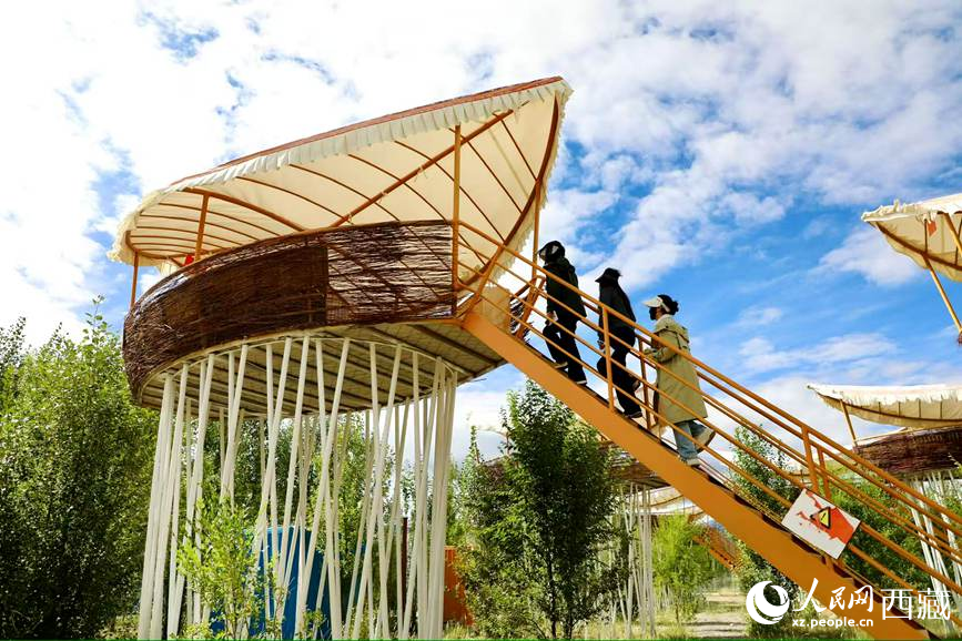西普農(nóng)博園里的鳥巢餐廳。人民網(wǎng)記者 次仁羅布攝