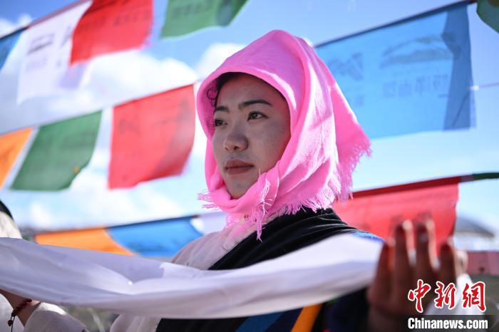 西藏：“情定當(dāng)雄”篝火鍋莊晚會(huì)開啟拉薩文旅盛宴