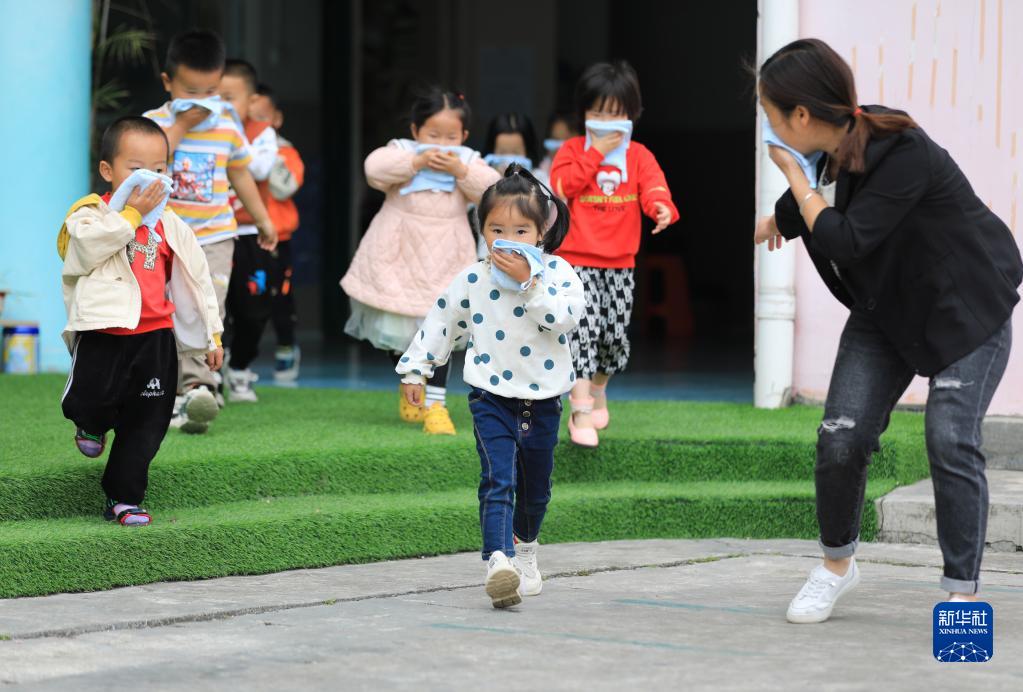 各地開展“全民國家安全教育日”主題活動(dòng)