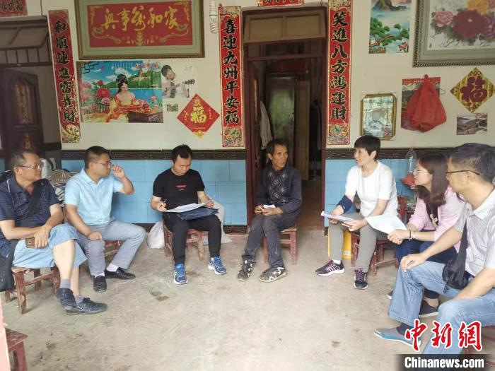 徐欣：與晴隆共同打好脫貧硬仗的中央統(tǒng)戰(zhàn)部干部